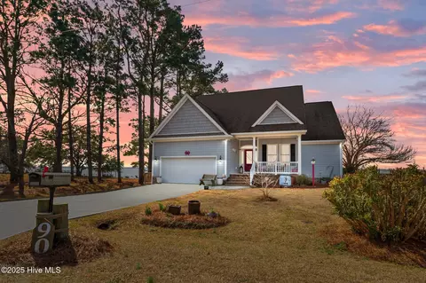 90 E North Shore Ln, Arapahoe, NC 28510