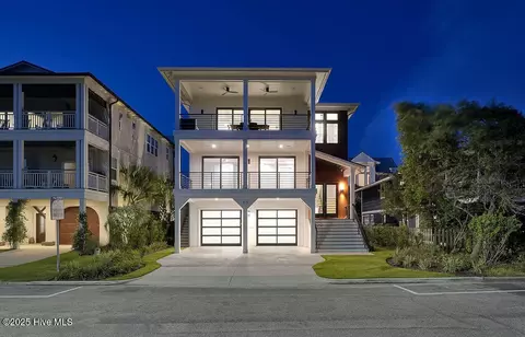 13 E Fayetteville St, Wrightsville Beach, NC 28480