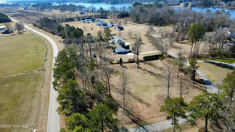 18 Teachs Cove Rd, Bath, NC 27808 photo 6