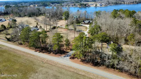 18 Teachs Cove Rd, Bath, NC 27808 photo 7