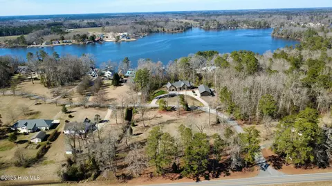 18 Teachs Cove Rd, Bath, NC 27808 photo 8