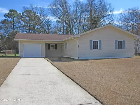 143 Balsam Rd, Jacksonville, NC 28546