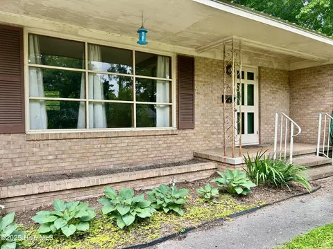 100 Brownlow Ave, Williamston, NC 27892