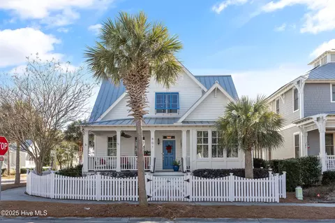 801 N Carolina Ave, Carolina Beach, NC 28428