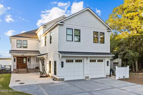 7304 Sound Dr, Emerald Isle, NC 28594