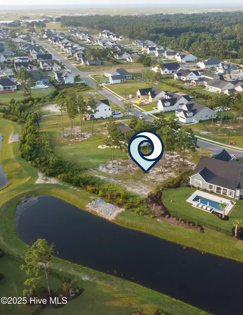 126 W W Keel Dr, Hampstead, NC 28443