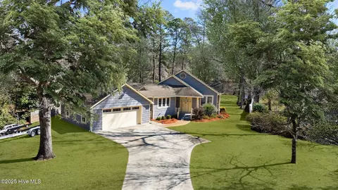 506 W Wilson Creek Dr, Trent Woods, NC 28562
