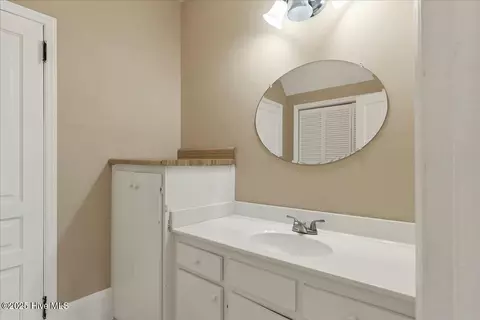 Bath - 120 N Cherry St, Pinebluff, NC 28373 photo 6 of 7