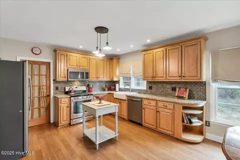 Kitchen - 120 N Cherry St, Pinebluff, NC 28373 photo 3 of 6