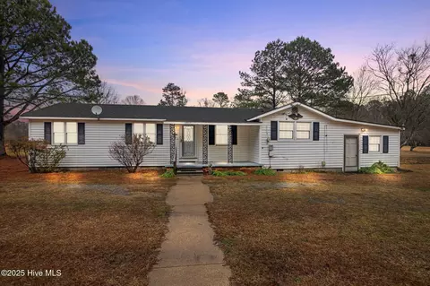 2807 Gilead Shores Rd, Blounts Creek, NC 27814