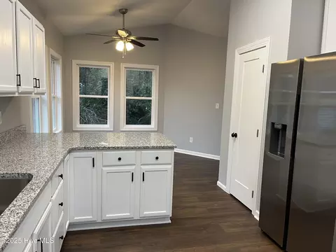415 W Chowan St, Kill Devil Hills, NC 27948 photo 4