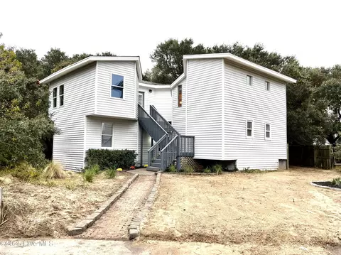 415 W Chowan St, Kill Devil Hills, NC 27948
