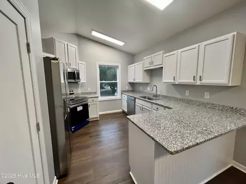 415 W Chowan St, Kill Devil Hills, NC 27948 photo 3