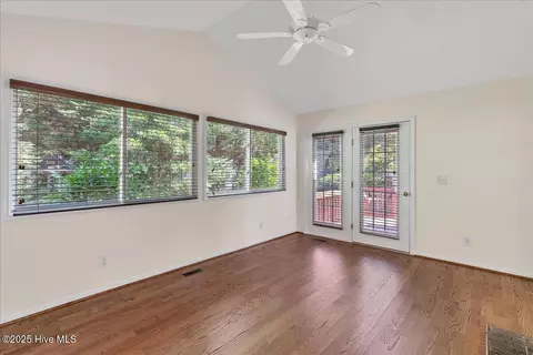 Living - 6 Elmhurst Pl, Pinehurst, NC 28374 photo 10 of 12