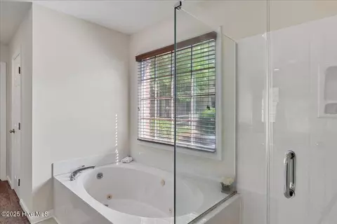 Bath - 6 Elmhurst Pl, Pinehurst, NC 28374 photo 2 of 6