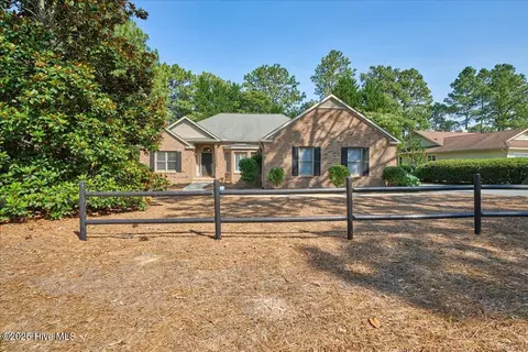 Exterior - 6 Elmhurst Pl, Pinehurst, NC 28374 photo 3 of 8