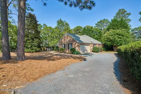 Exterior - 6 Elmhurst Pl, Pinehurst, NC 28374 photo 5 of 8