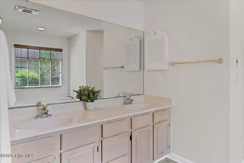 Bath - 6 Elmhurst Pl, Pinehurst, NC 28374 photo 3 of 6