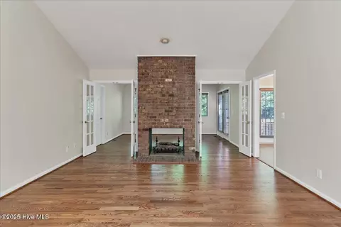Living - 6 Elmhurst Pl, Pinehurst, NC 28374 photo 5 of 12