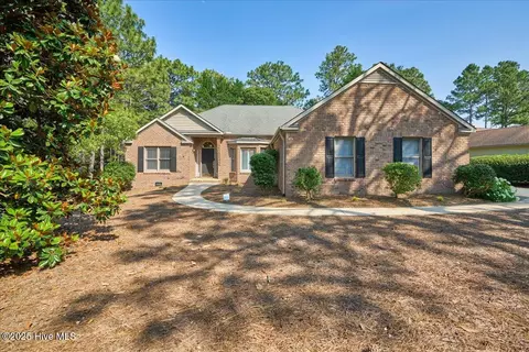 6 Elmhurst Pl, Pinehurst, NC 28374