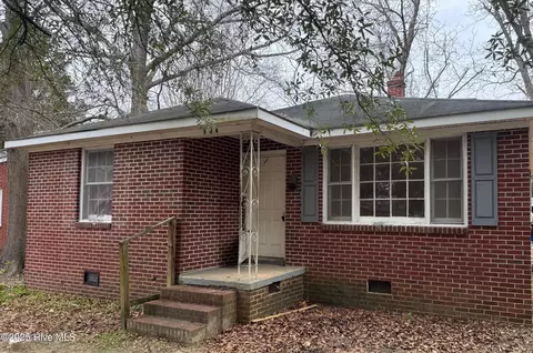 504 Jackson Ln, Kinston, NC 28501