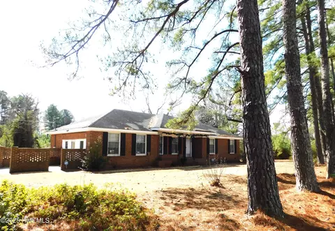13200 West Blvd, Laurinburg, NC 28352