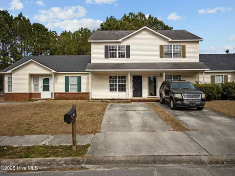 2181 Brandymill Ln, Jacksonville, NC 28546