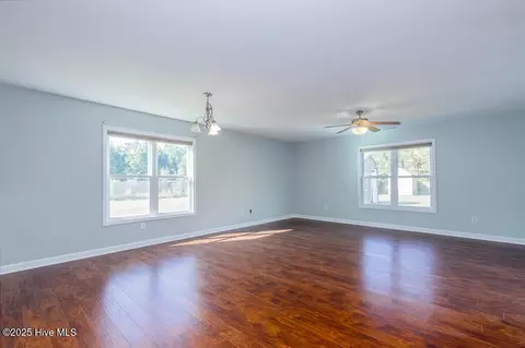 4620 Wilcox Rd, New Bern, NC 28562 photo 4