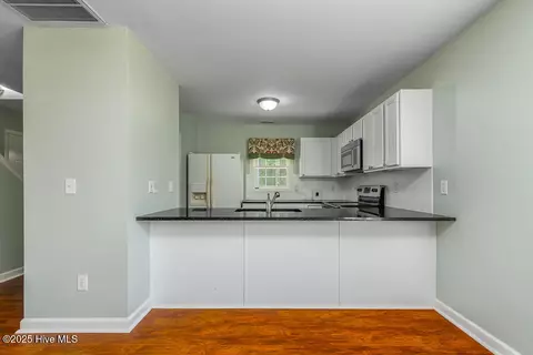 4620 Wilcox Rd, New Bern, NC 28562 photo 5