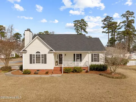 2717 Ramblewood Ct, Winterville, NC 28590