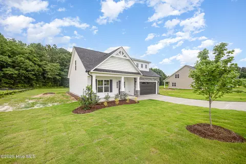105 Tuskeegee Dr, Smithfield, NC 27577 photo 3