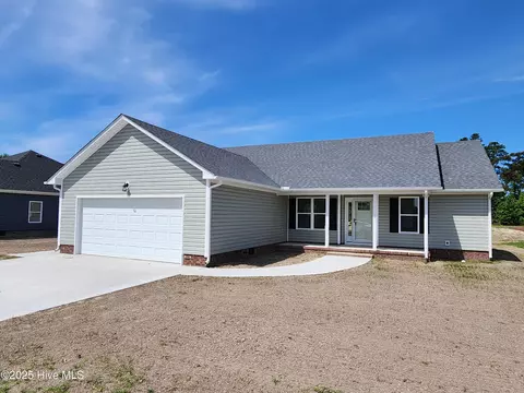 213 Compass Dr, Elizabeth City, NC 27909