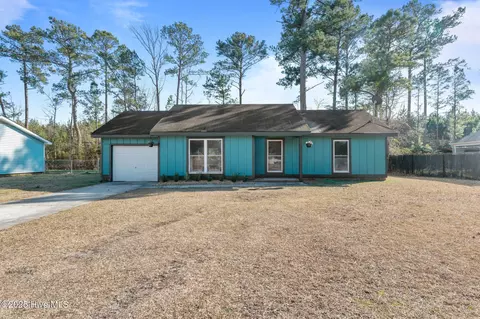 329 Tall Pine Rd, Havelock, NC 28532