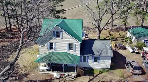 826 Sladesville Rd, Scranton, NC 27875