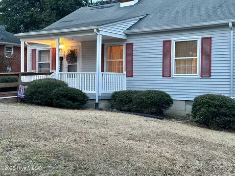 Exterior - 405 E Simmons Ave, Williamston, NC 27892 photo 2 of 7
