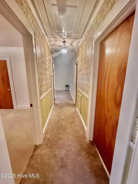 Entry Way - 405 E Simmons Ave, Williamston, NC 27892 photo 2 of 3