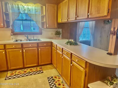 Kitchen - 405 E Simmons Ave, Williamston, NC 27892 photo 3 of 5