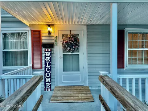 405 E Simmons Ave, Williamston, NC 27892