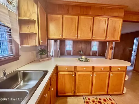 Kitchen - 405 E Simmons Ave, Williamston, NC 27892 photo 4 of 5