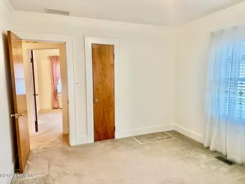 Bedroom - 405 E Simmons Ave, Williamston, NC 27892 photo 5 of 10