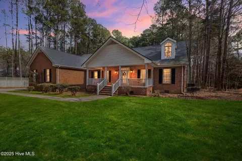 6709 Windchase Dr, Rocky Mount, NC 27803