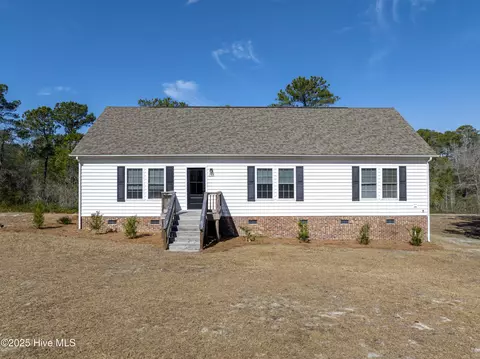 161 Stump Sound Church Rd, Holly Ridge, NC 28445