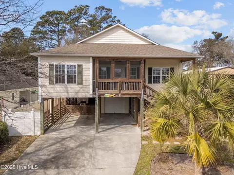 331 NE 49th St, Oak Island, NC 28465