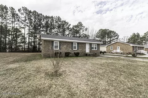 200 Walter Dr, Battleboro, NC 27809
