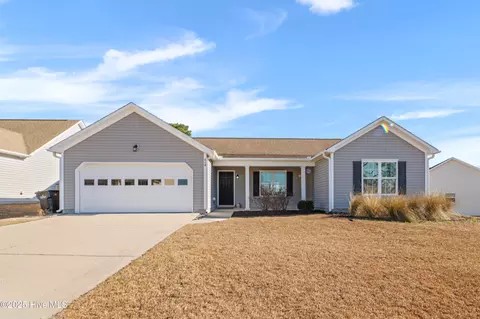 410 Tree Ct, Holly Ridge, NC 28445