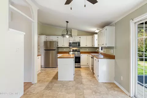 101 Shelley Rd, Hampstead, NC 28443 photo 11