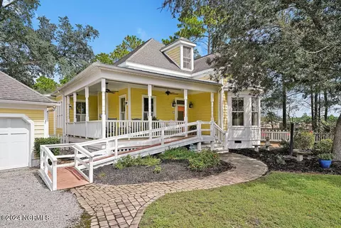 194 St Brendan Ct, Southport, NC 28461