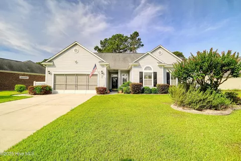 685 Meadowbrook Ln NW, Calabash, NC 28467