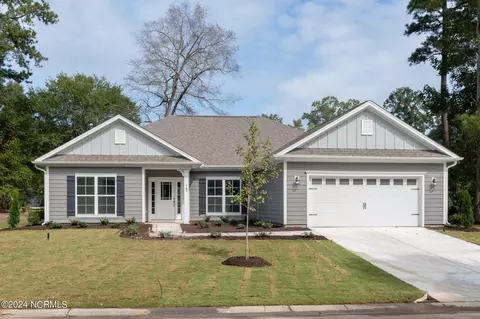 163 Cherry Laurel Dr, Wallace, NC 28466