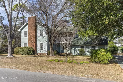 610 Columbia Ave, Carolina Beach, NC 28428